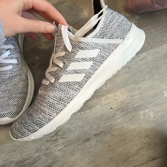 COPY - brand new adidas shoes - Picture 2 of 6